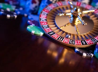 Evolution's Failing RNG Strategy Triggers Analyst Backlash and Growth